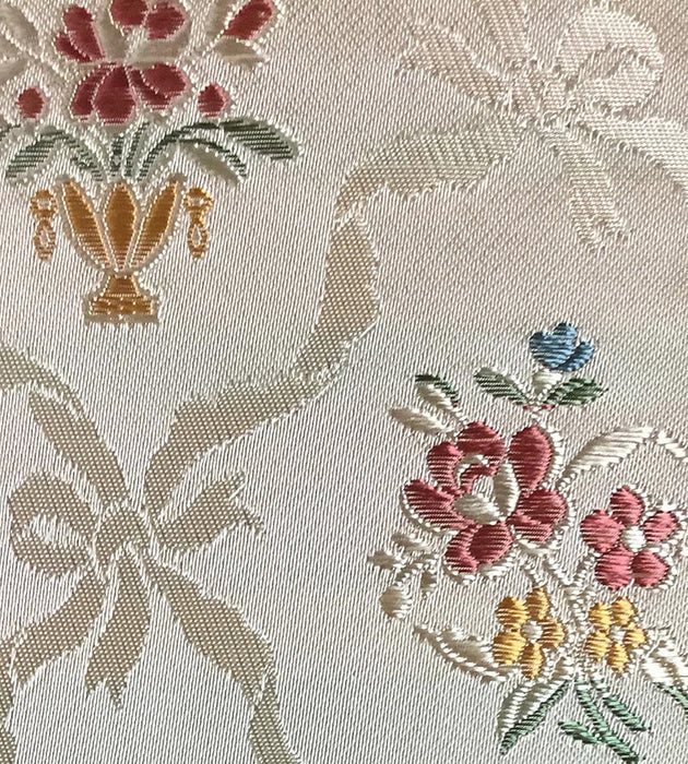 Lelievre Lampas Romance Creme Fabric Sample H040170001