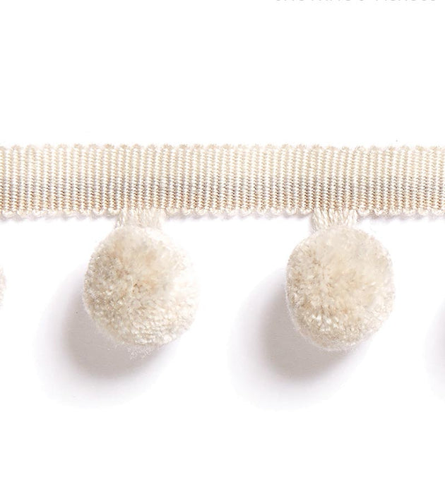 Scalamandre Osborne Pom Pom Fringe Linen Trim Sample SCFX15000002