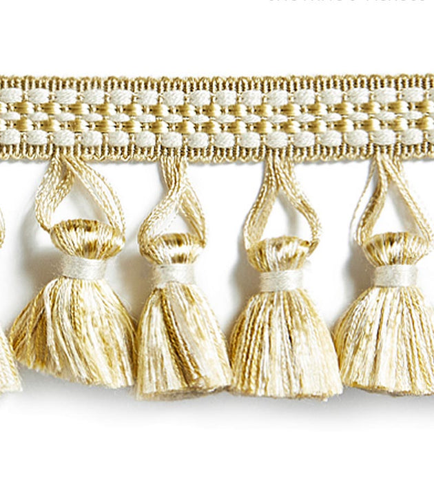 Scalamandre Plaza Tassel Fringe Sunlight Trim Sample SCFT15050004