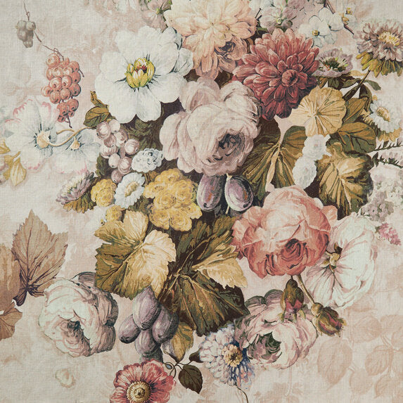 Travers Greensward Bouquet 843 Fabric 44164843