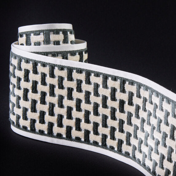 Travers Lynden Velvet Tape 986 Trim Sample 60080986