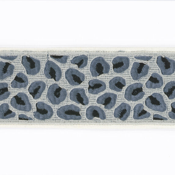 Travers Pardus Velvet 595 Trim Sample 60088595