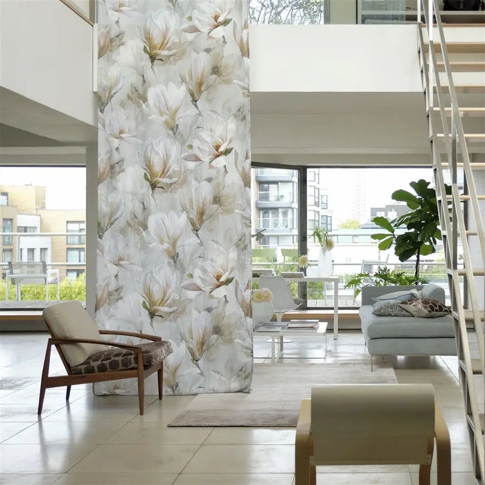 Designers Guild Couture Rose Tuberose Wallpaper PDG711-02