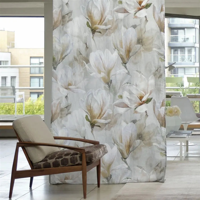 Designers Guild Couture Rose Tuberose Wallpaper Sample PDG711-02
