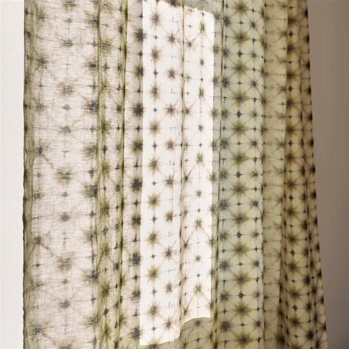 Designers Guild Karaoshi Tuberose Fabric FDG3062-04