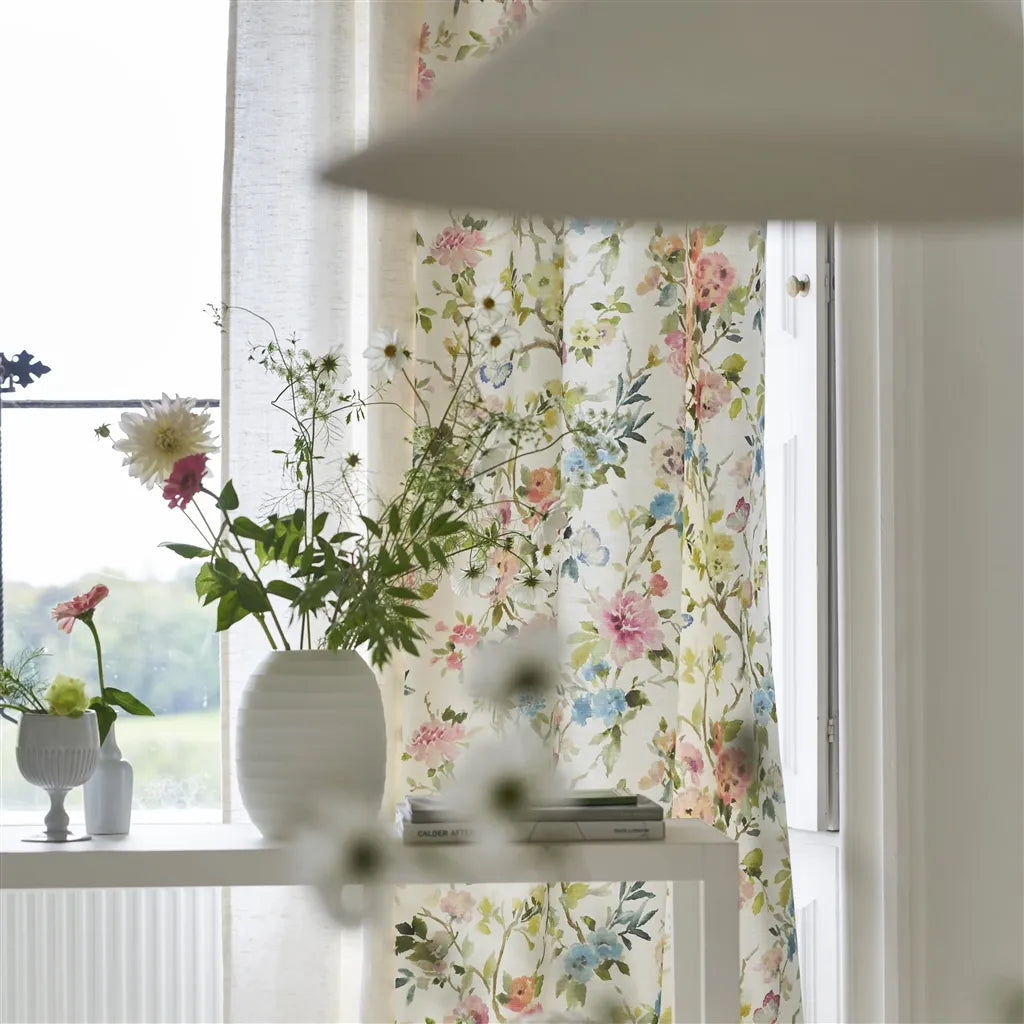 Designers Guild Fiore D''acqua 1 Fabric FDG3142-01