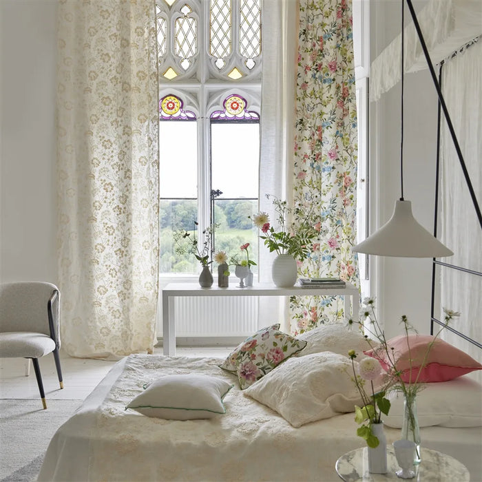 Designers Guild Fiore D''acqua 1 Fabric FDG3142-01