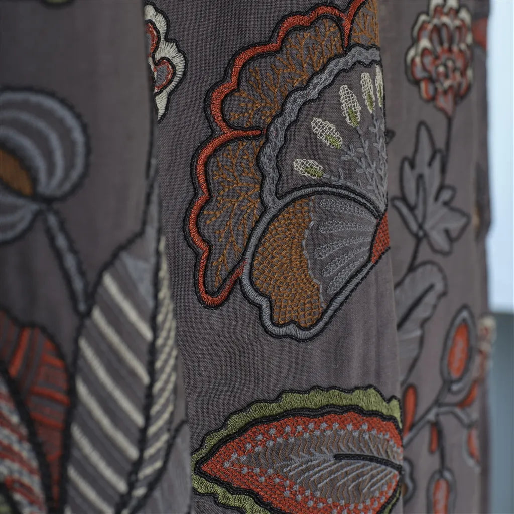 Designers Guild Kiln Scroll 1 Fabric FDG3170-01