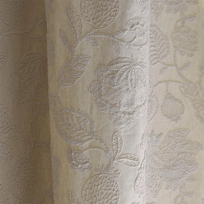 Designers Guild Daphne Chalk Fabric Sample FDG3242-01