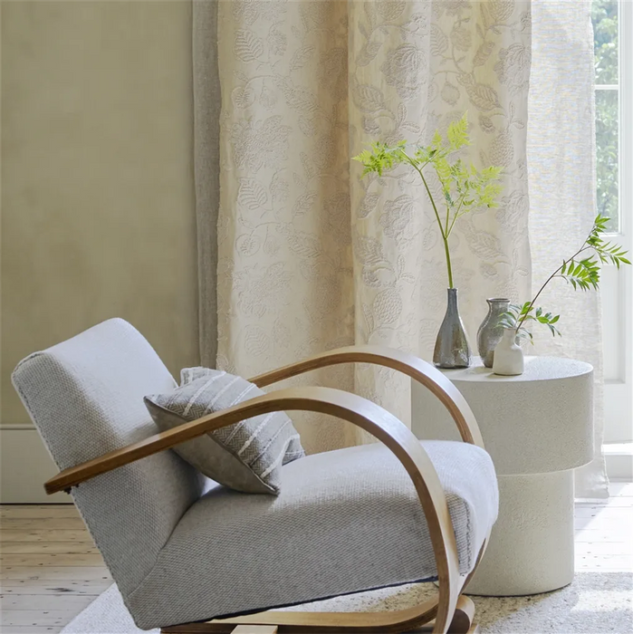 Designers Guild Daphne Chalk Fabric FDG3242-01