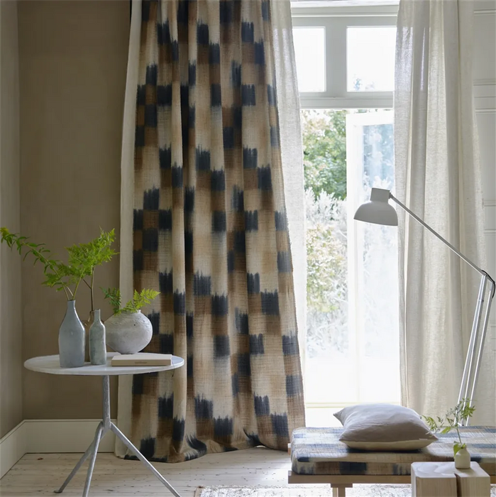 Designers Guild Harlyn Bay Linen Fabric Sample FDG3236-02