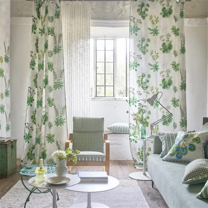 Designers Guild Coquelicot Delft Wallpaper PDG1210-01