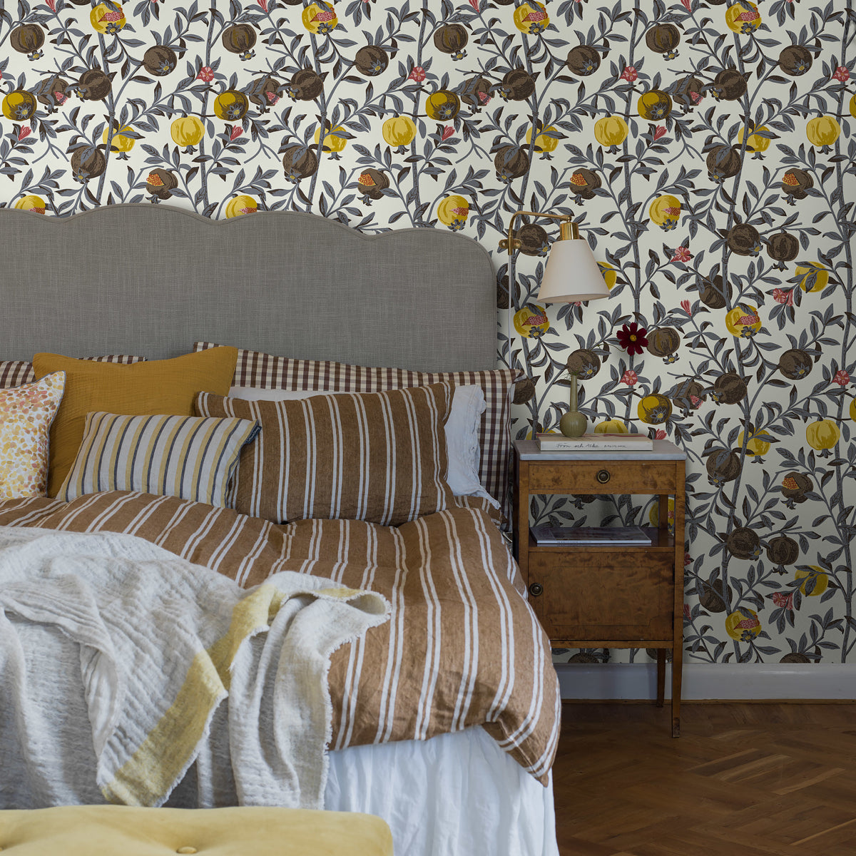 Schumacher Granatapple Slate And Ochre Wallpaper Sample 1959
