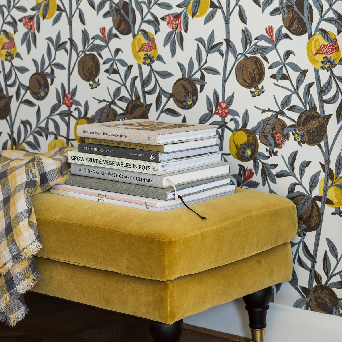 Schumacher Granatapple Slate And Ochre Wallpaper Sample 1959