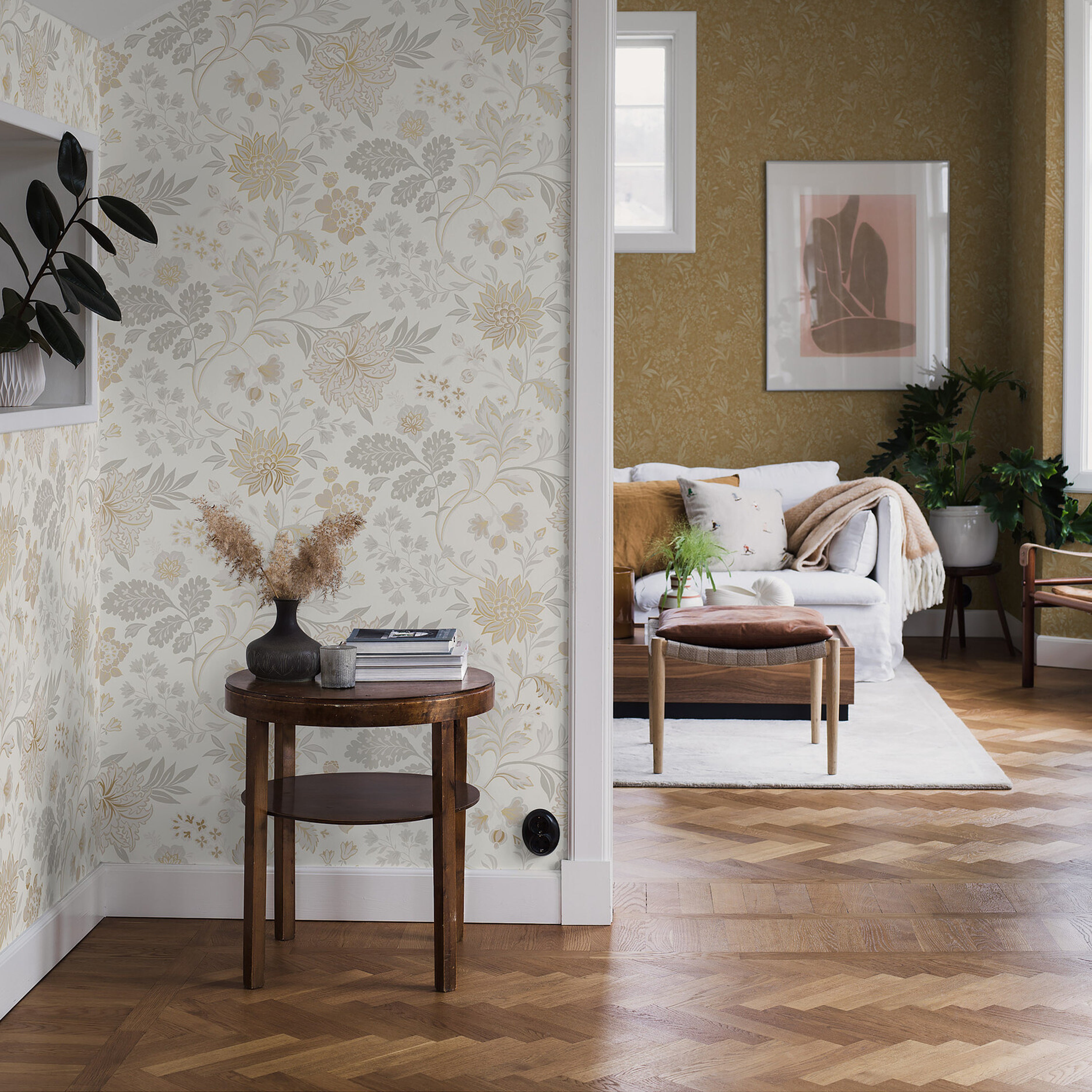 Schumacher Alicia Stone And Gold Wallpaper Sample 2007