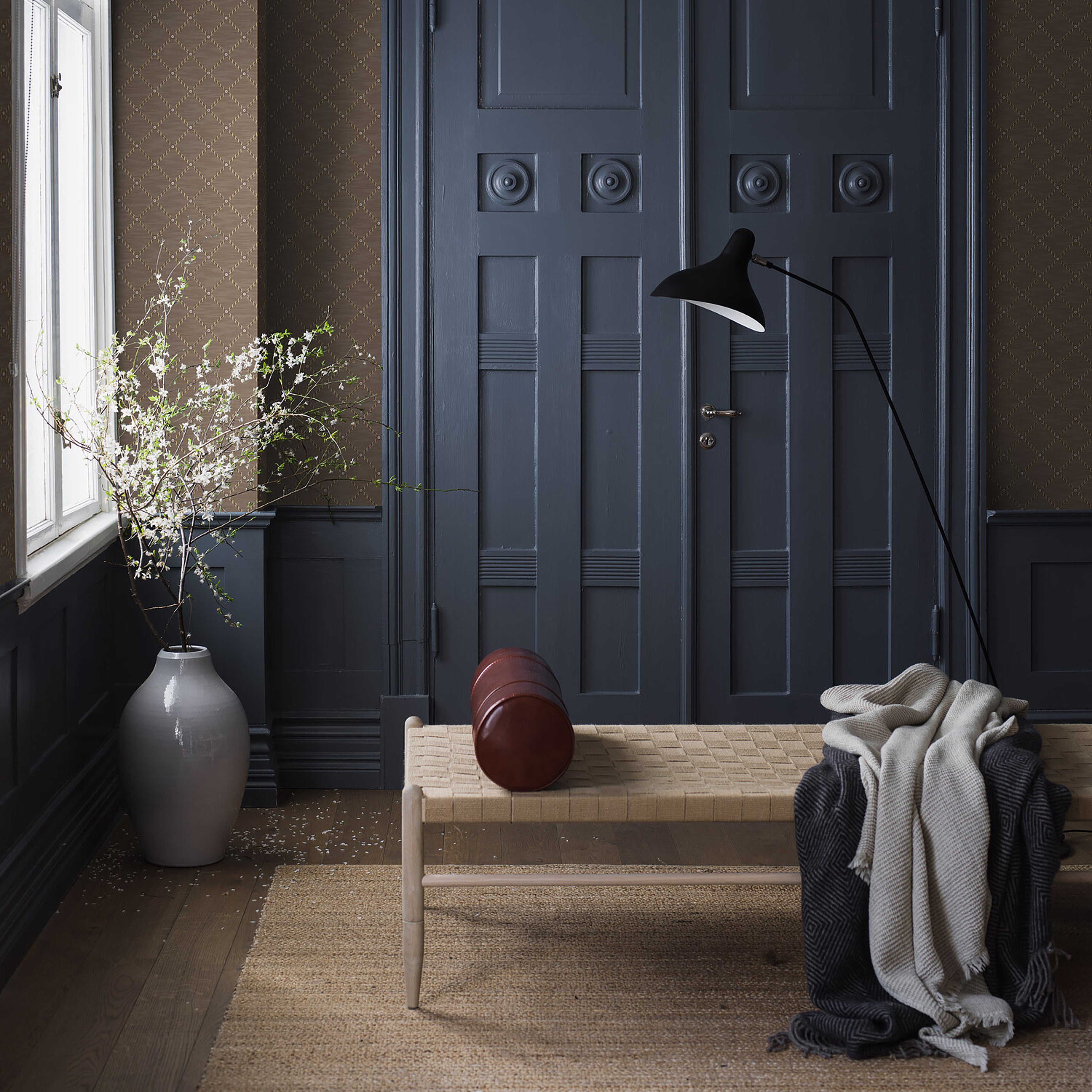 Schumacher Golden Trellis Brown And Gold Wallpaper Sample 2264