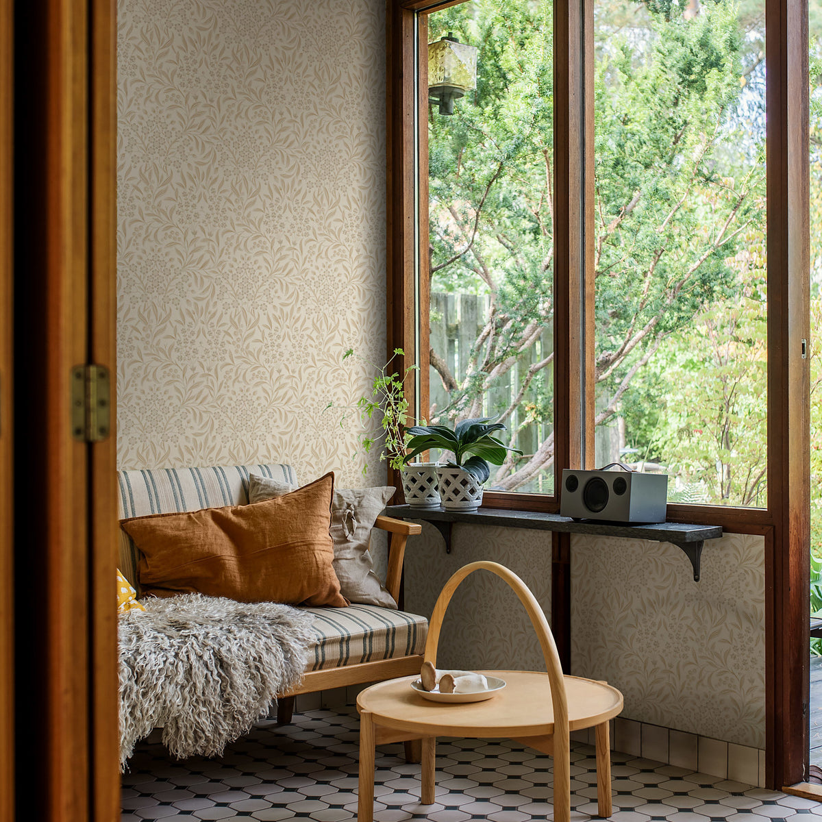 Schumacher Kryddhyllan Ivory Wallpaper 4185
