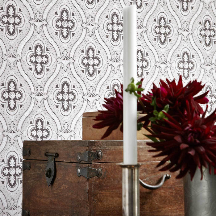 Schumacher Pigkammaren Umber Wallpaper Sample 4525