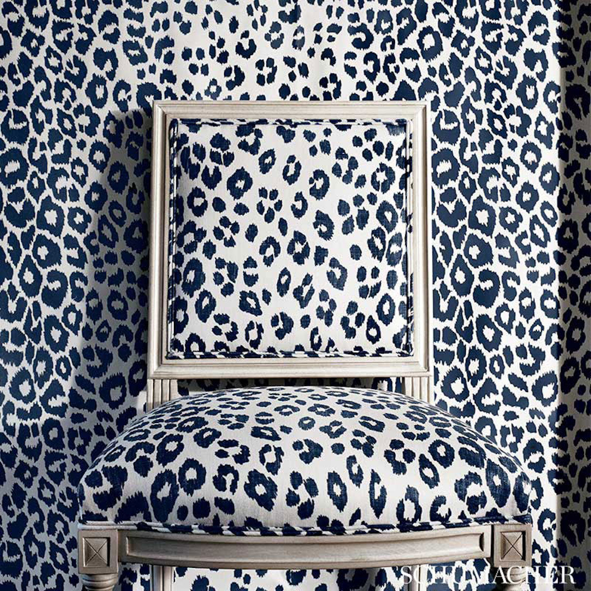 Schumacher Iconic Leopard Graphite Wallpaper Sample 5007012