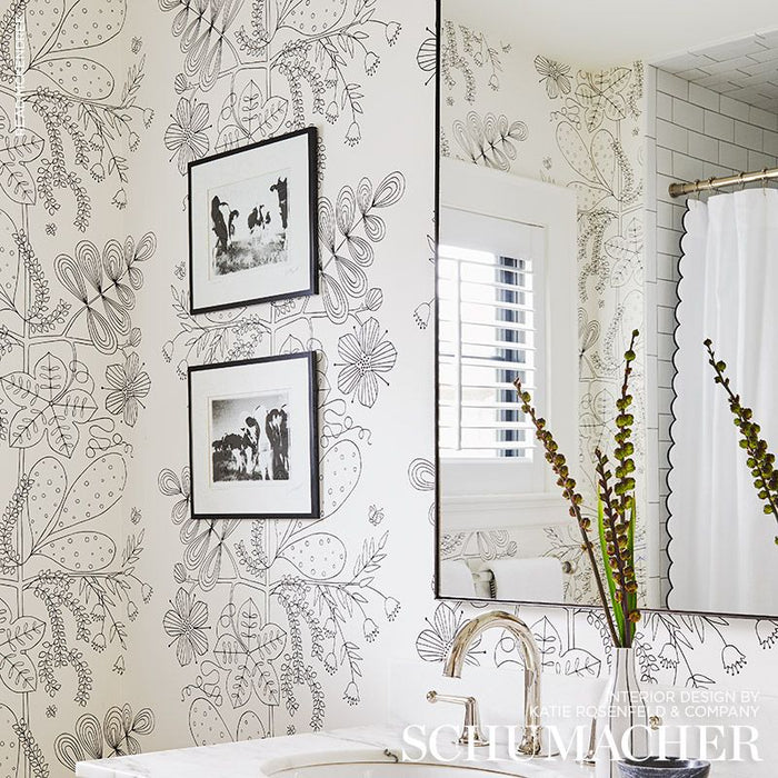Schumacher Blommen Noir / Blanc Wallpaper Sample 5007490
