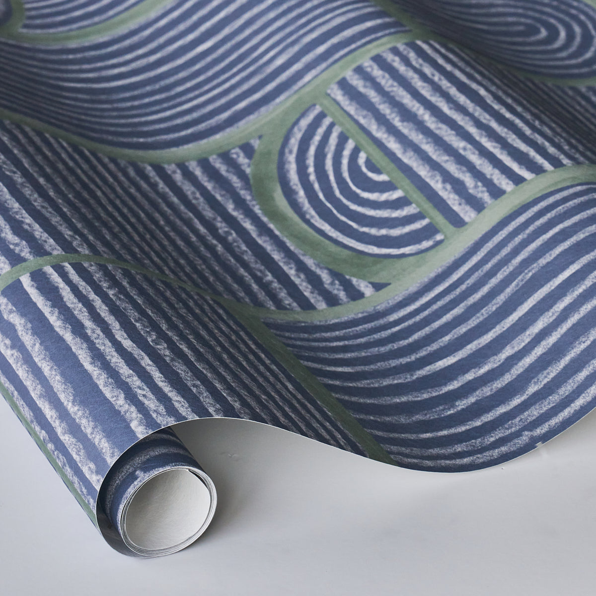 Schumacher Bloomsbury Deep Navy Wallpaper Sample 5013683