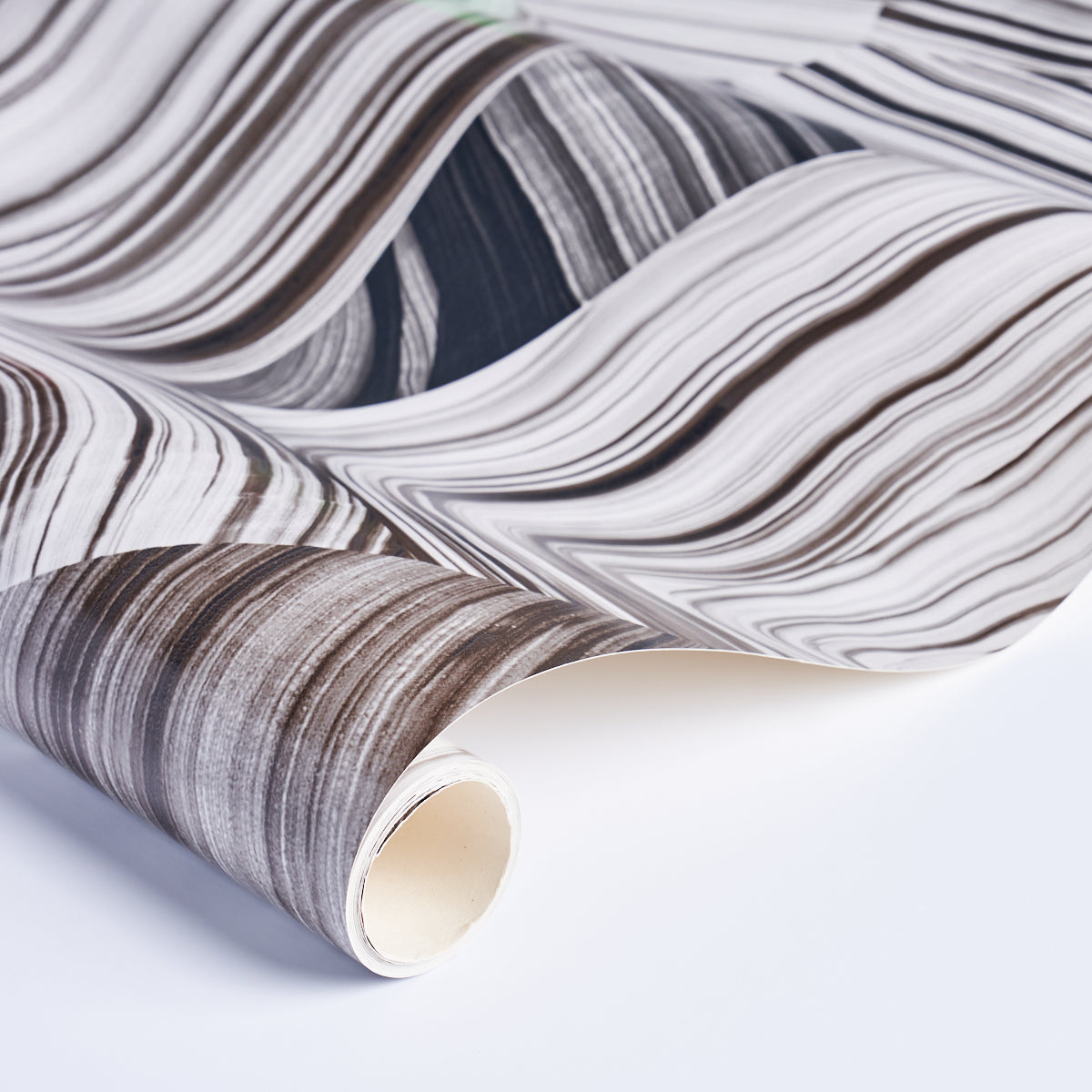 Schumacher Agate Slice Black And White Wallpaper Sample 5013890