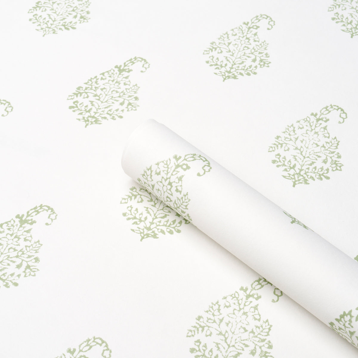 Schumacher Kerala Paisley II Leaf Wallpaper Sample 5015210