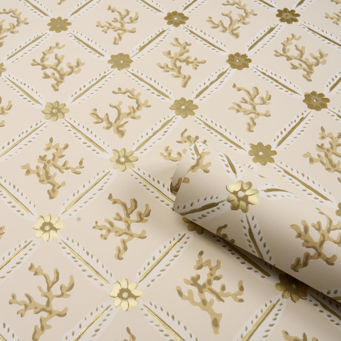 Schumacher Corail Leaf Trellis Champagne Wallpaper Sample 5016640