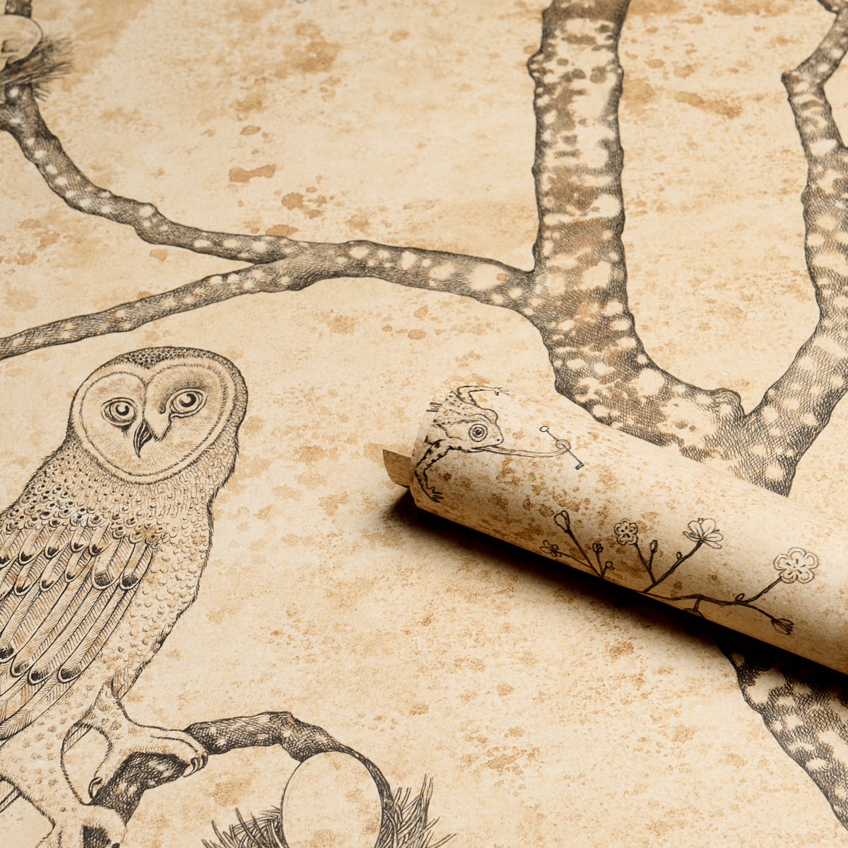 Schumacher Custis Orchard Leaf Wallpaper Sample 5017341