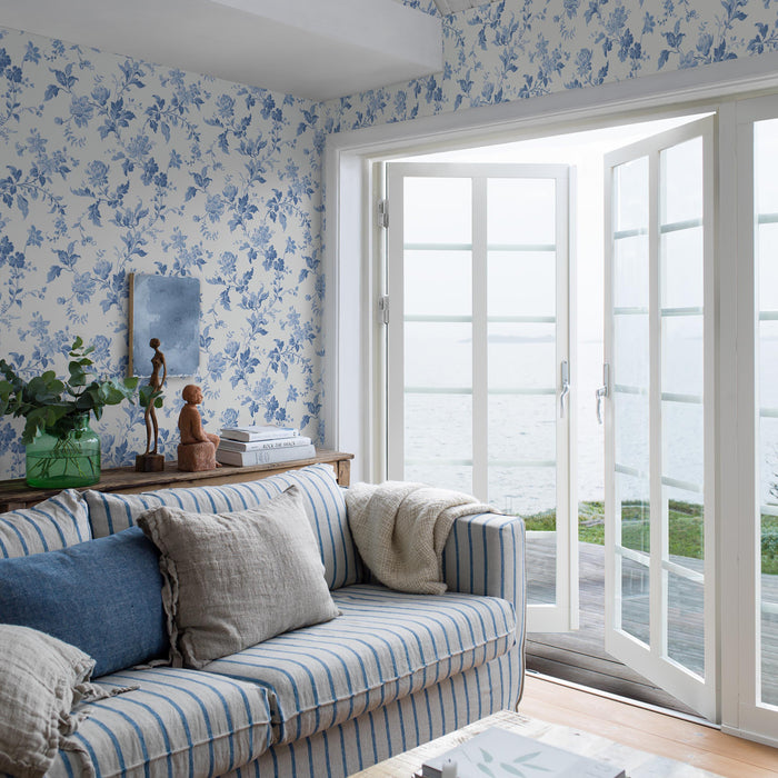 Schumacher Blomslinga Blue And White Wallpaper Sample 6146
