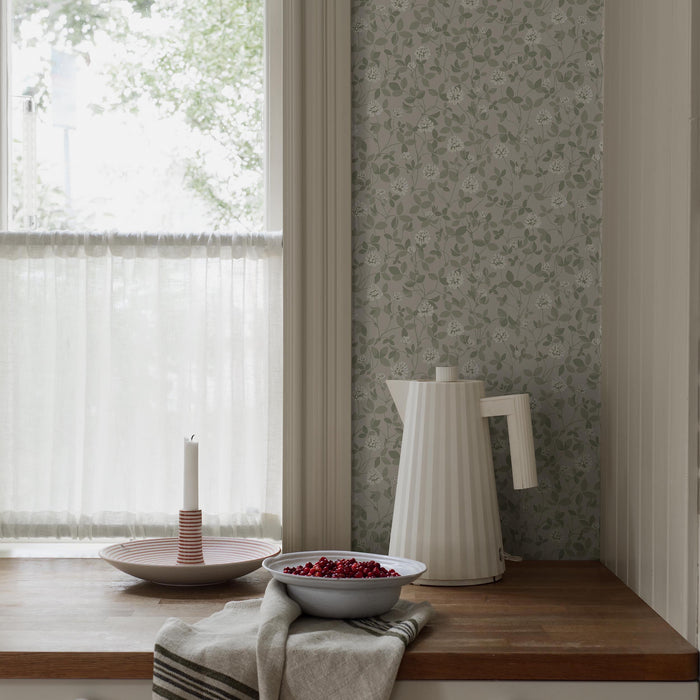 Schumacher Klover Sage Wallpaper 6977