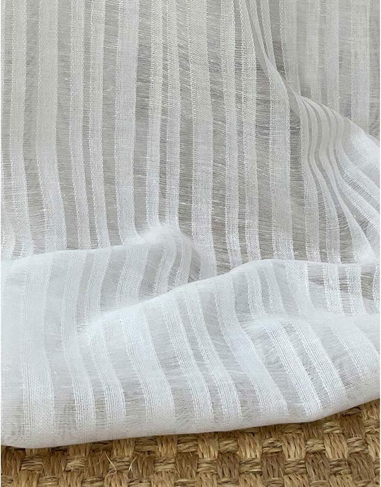 Gaston Y Daniela Narciso Blanco Fabric Sample GDT5713.001.0