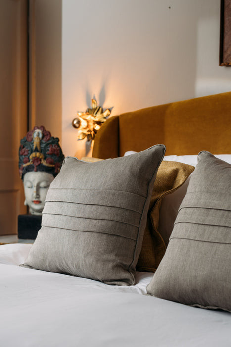 Fox Linton Colgrain Barely Blue Fabric FL010084005