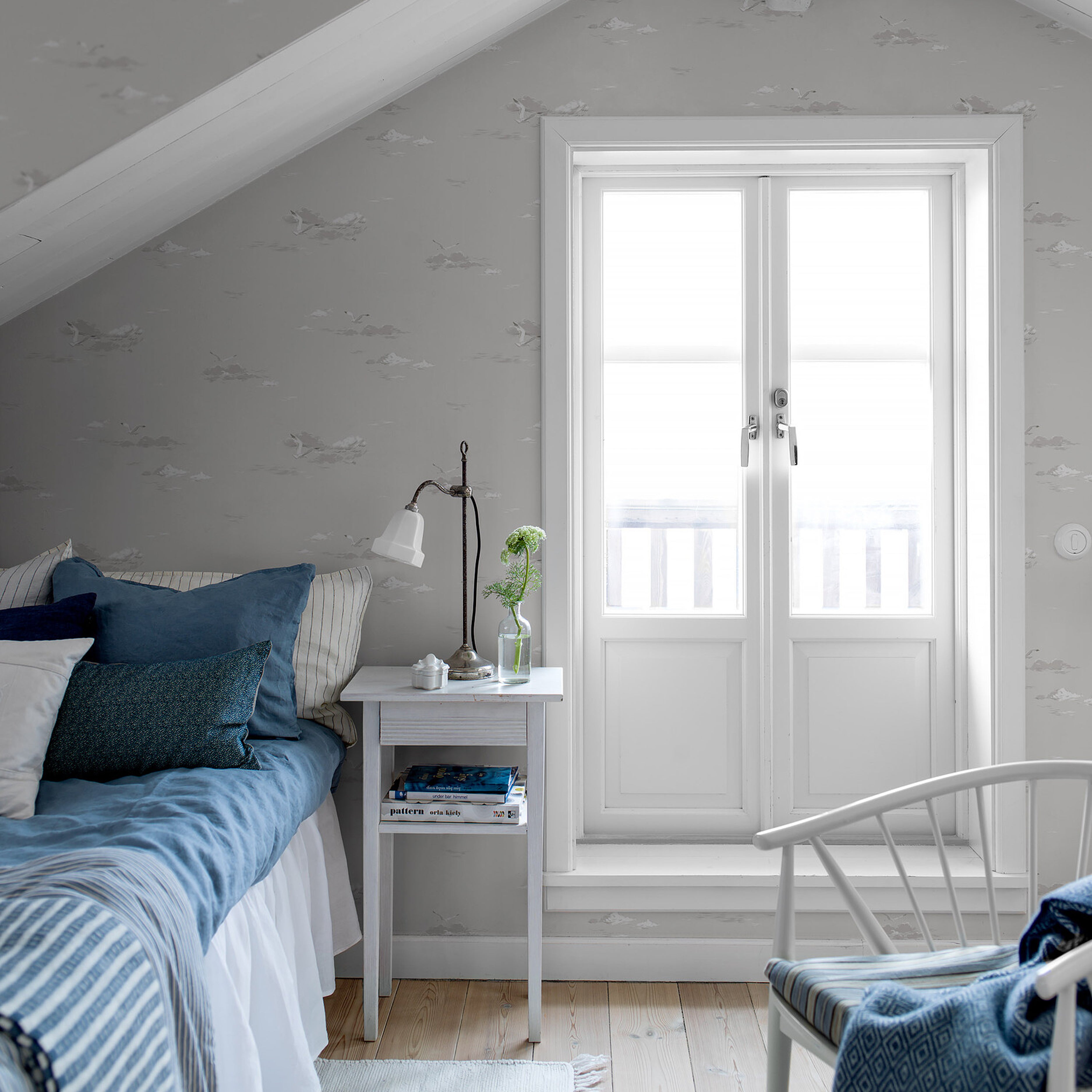 Schumacher Seagulls Grey Wallpaper Sample 8857