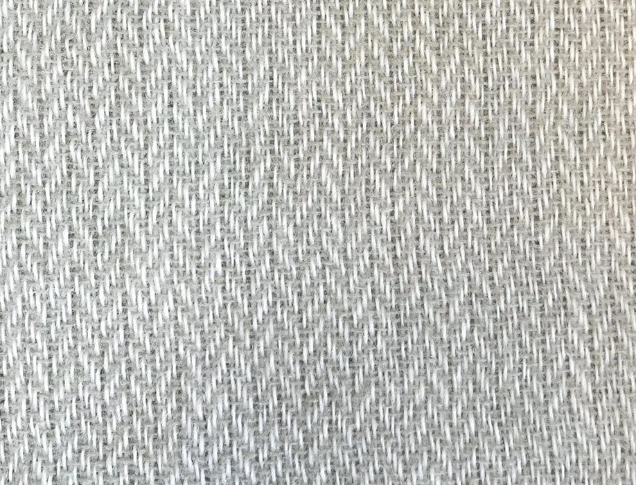 Fox Linton Fairford Bird Chorus Fabric Sample FL010064001