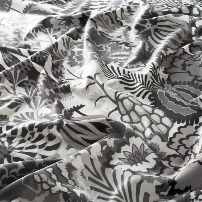 Chivasso Curious Wonderland 091 Fabric CH3079/091