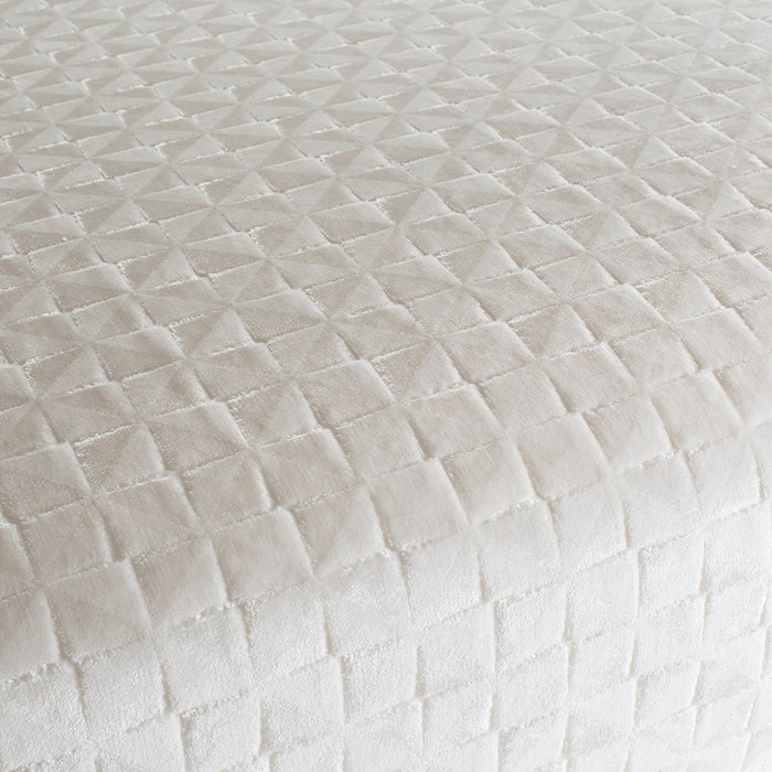 Chivasso Gloss Boss 090 Fabric Sample CH3188/090