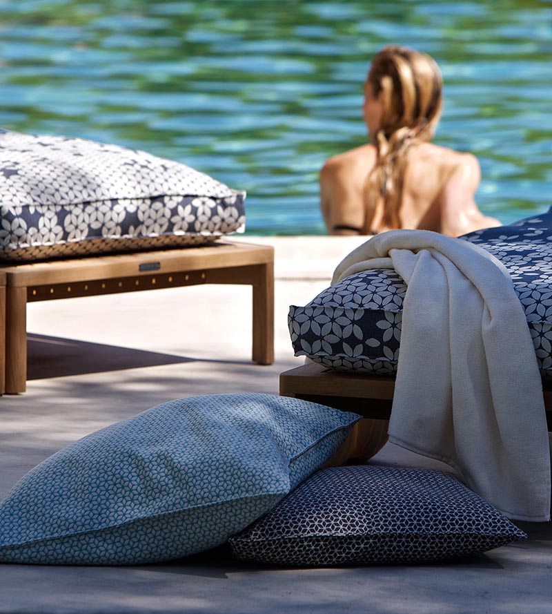 Christian Fischbacher Sonnen-Pause Caribbean Fabric CH44350501