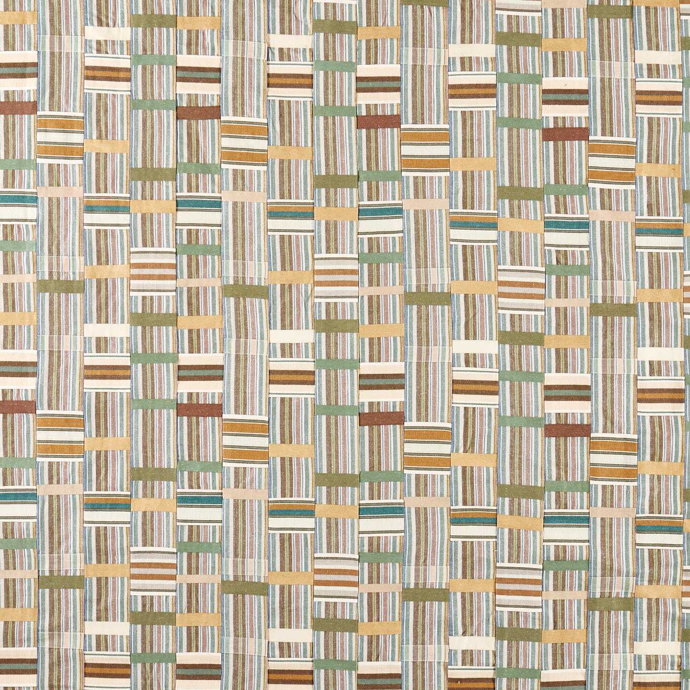 Sanderson Ewe Cloth Lichen/Fern Fabric Sample DHIF237613