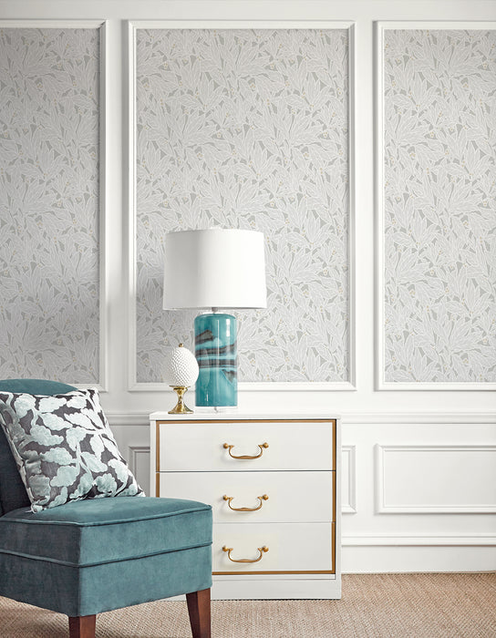 Seabrook Designs Leaf And Berry Daydream Grey Wallpaper Sample ET12808