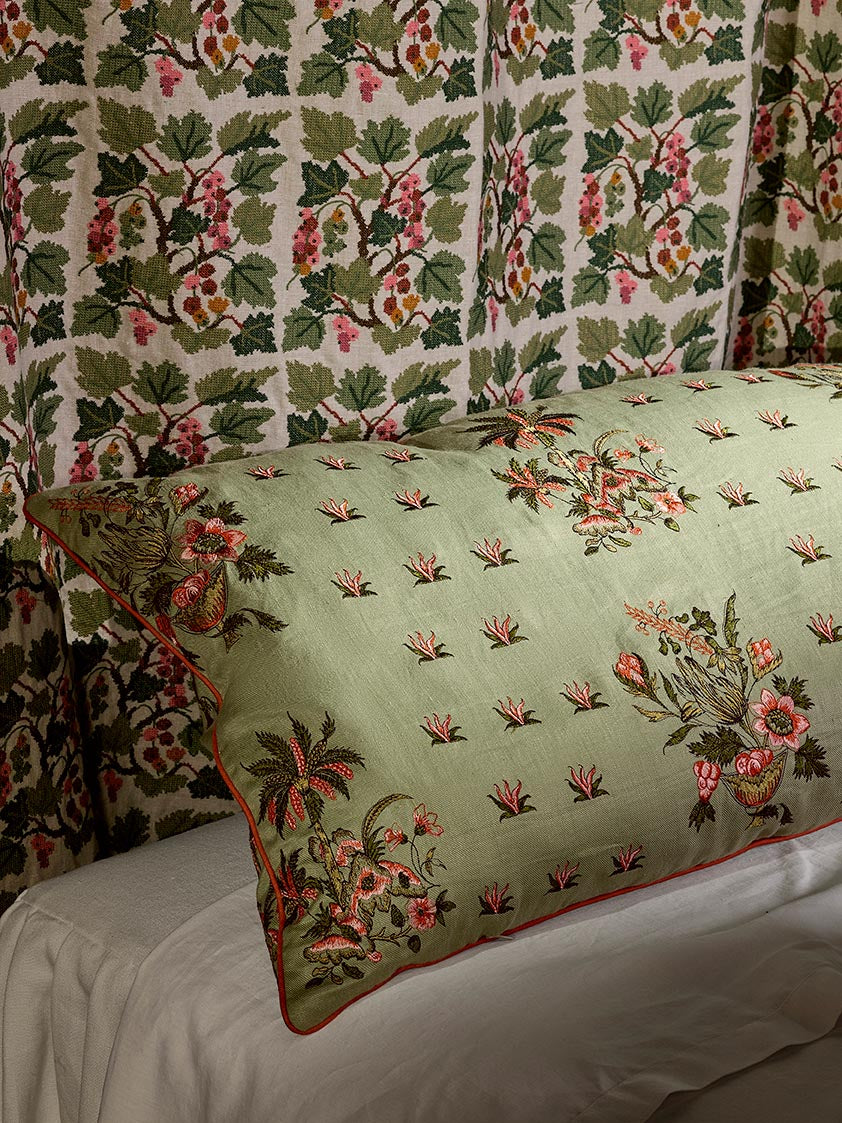 Braquenie Marie-Paule Vignes Fabric Sample B7675001