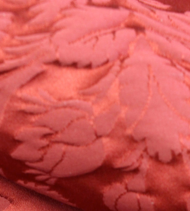 Tassinari & Chatel Couronne De Roses Rouge Fabric Sample H015320021