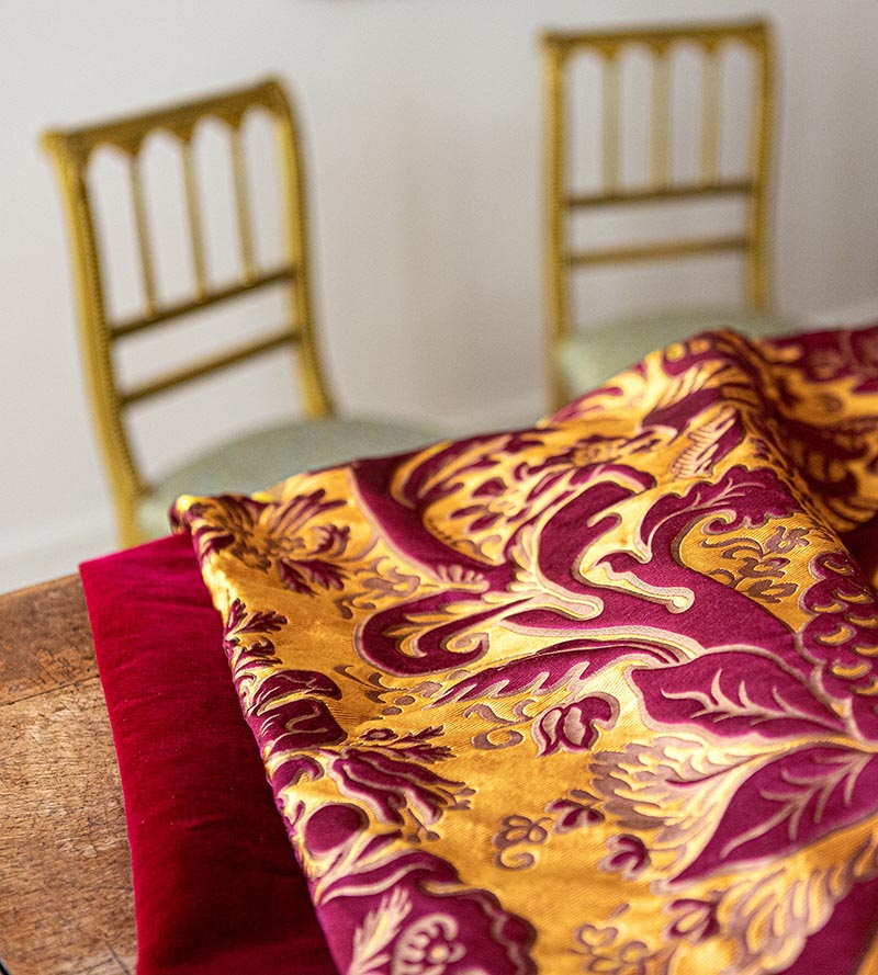 Tassinari & Chatel Monceau Prune Fabric H017030001