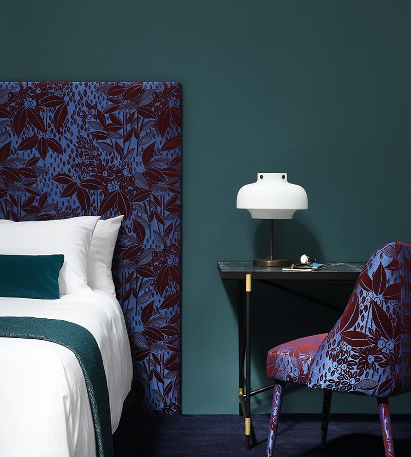 Lelievre Vetiver M1 Iris Fabric Sample H042410001