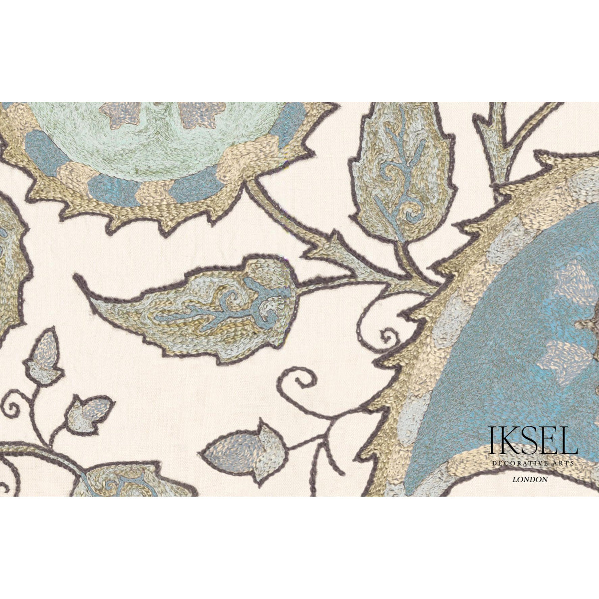 Schumacher Suzani Paisley Blues Wallpaper Sample IK8700