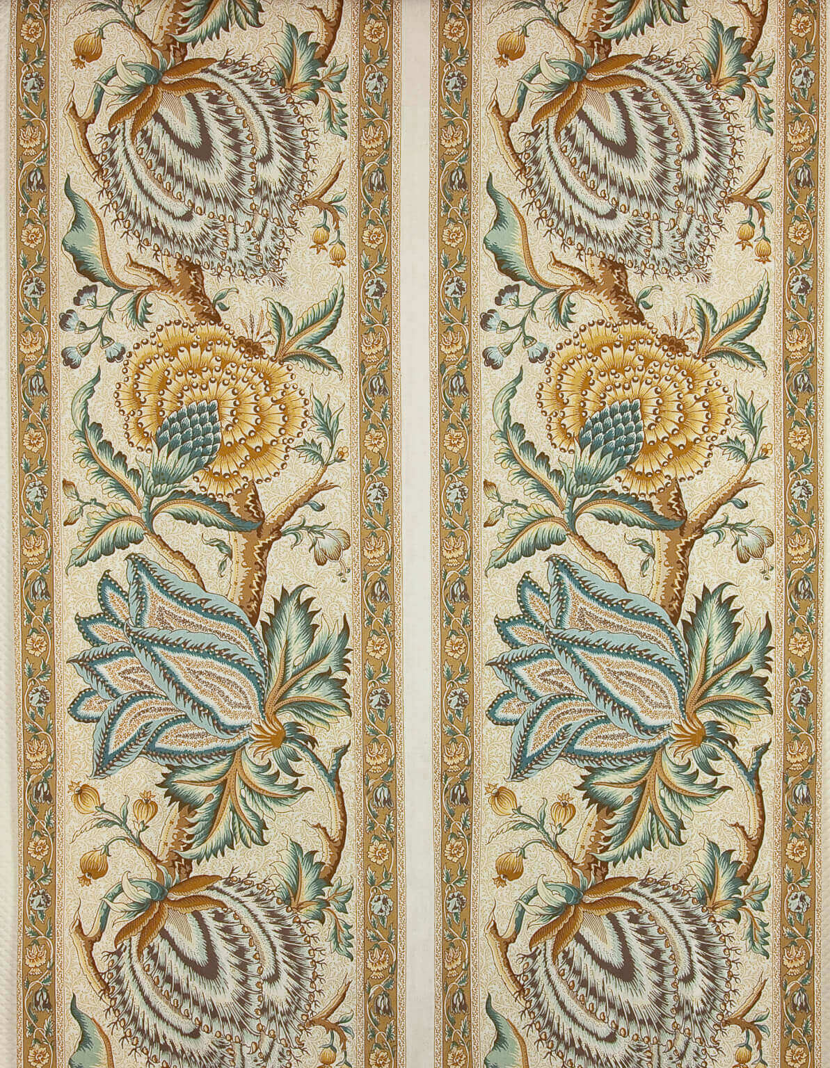 Braquenie Le Grand Corail Rayure 2 Chemins Bleu Or Fond Blanc Fabric B080C004
