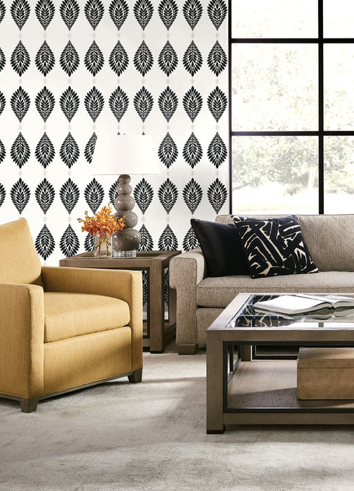 Lillian August Mirasol Palm Frond Ebony And Eggshell Wallpaper LN10600