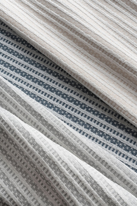 Link Outdoor Montage Sterling Fabric 585-06
