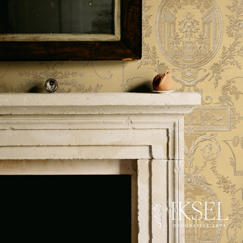 Schumacher Louis Xvi Medallions Gold Wallpaper Sample RW407CR71-255