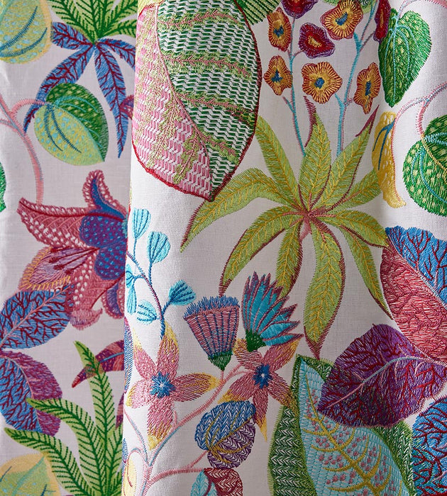 Old World Weavers Greenhouse Bouquet Fabric S754000001